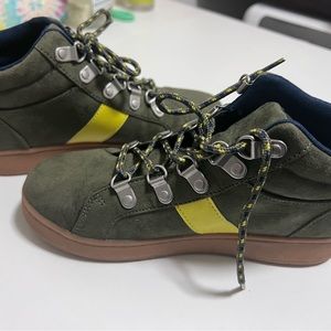 Gap Kids Hiker Boots Size 2